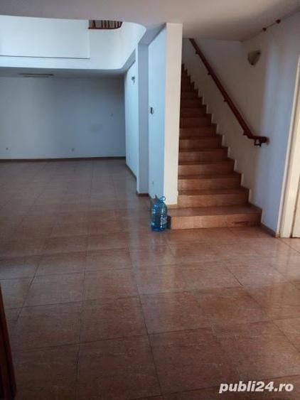Casă cu 8 camere cu Teren 500 Mp în Jilava