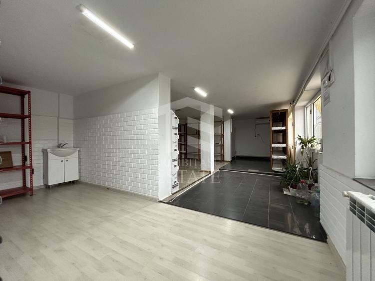 Casă individuală cu 5 camere cu Canalizare în Pecineaga