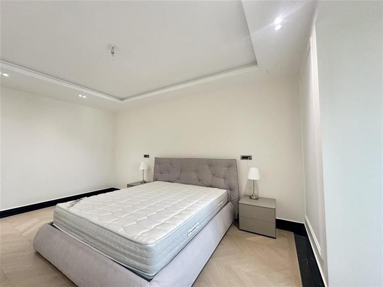 Apartament cu 5 camere decomandat, mobilat în Floreasca