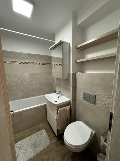 Apartament cu 3 camere decomandat în Ultracentral