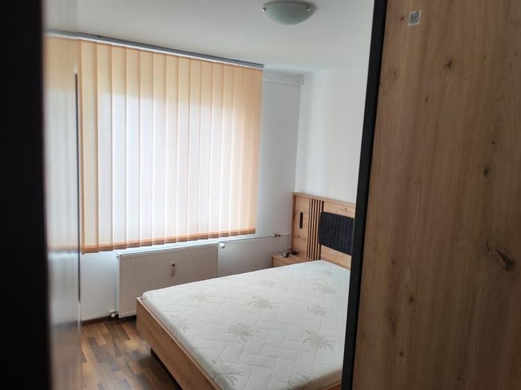 Particular inchiriez apartament 3 camere, zona Dristor -Mihai Bravul - 1