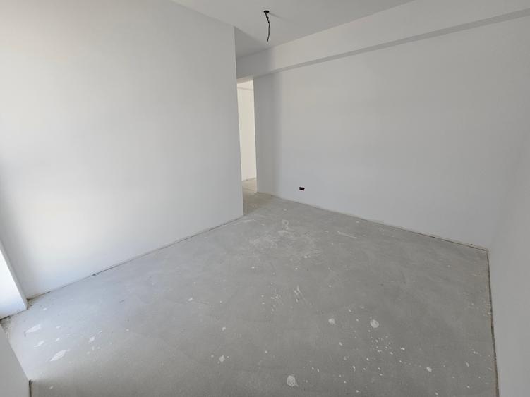 Casă cu 5 camere cu Canalizare în Tunari