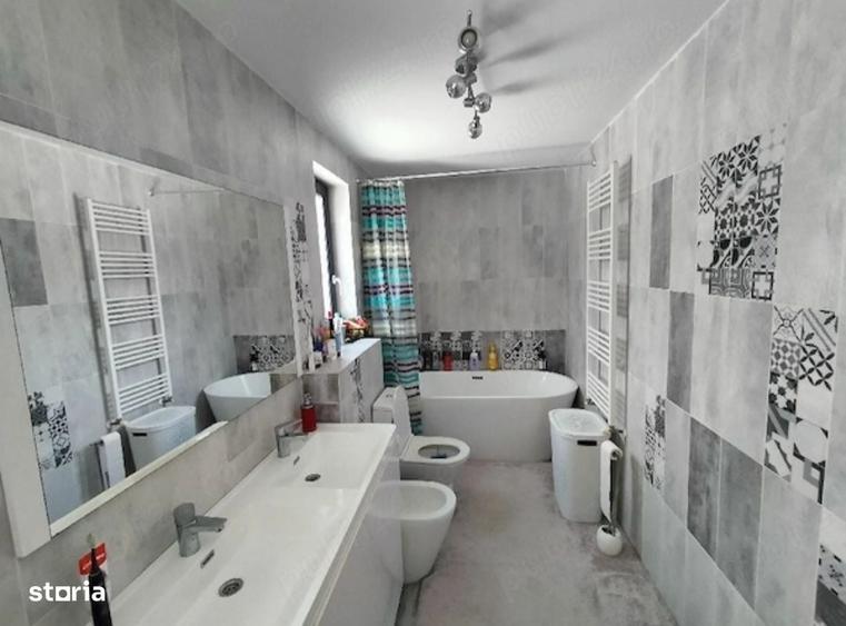 Casă cu 4 camere în Ruginoasa