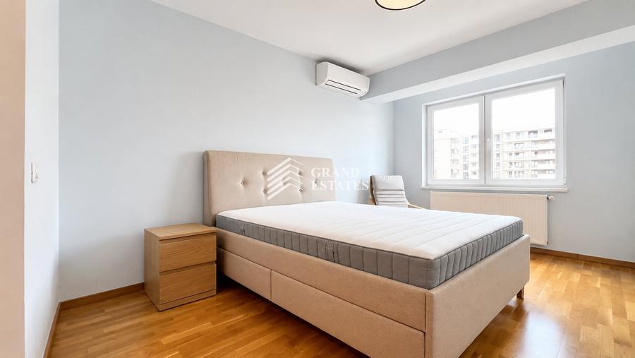 Apartament cu 3 camere decomandat, mobilat în Vitan