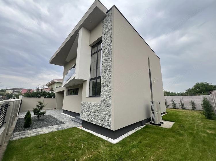 Casă cu 4 camere cu Teren 308 Mp în Favorit