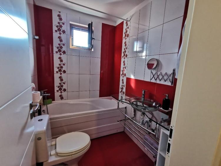 Apartament cu 2 camere decomandat, mobilat în Torontalului
