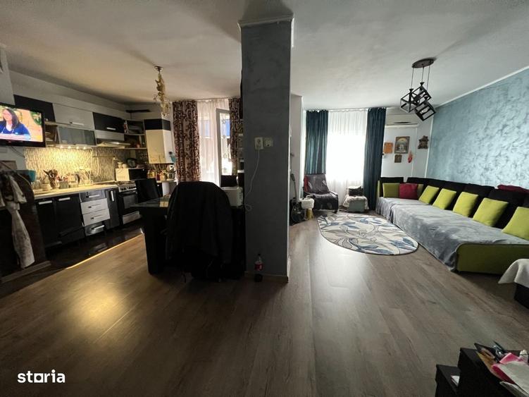 Apartament cu 4 camere decomandat în Mioveni