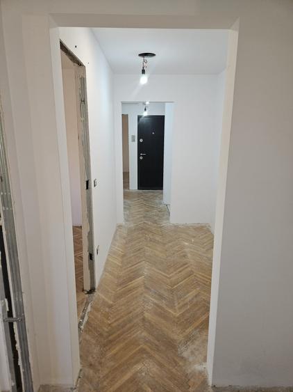 Apartament cu 3 camere decomandat în Lipovei — fotografia 3