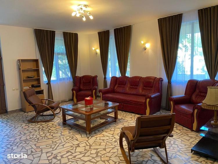 Casă cu 4 camere cu Teren 1050 Mp în Central