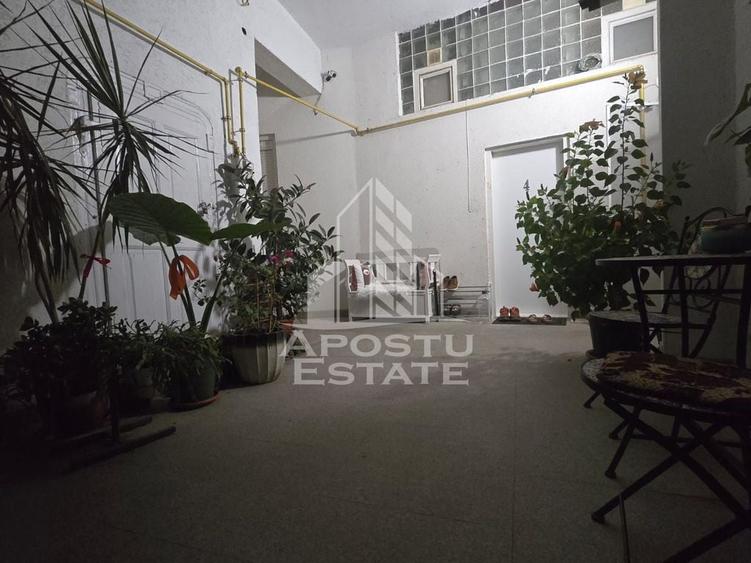 Apartament cu 2 camere decomandat, mobilat în Ultracentral