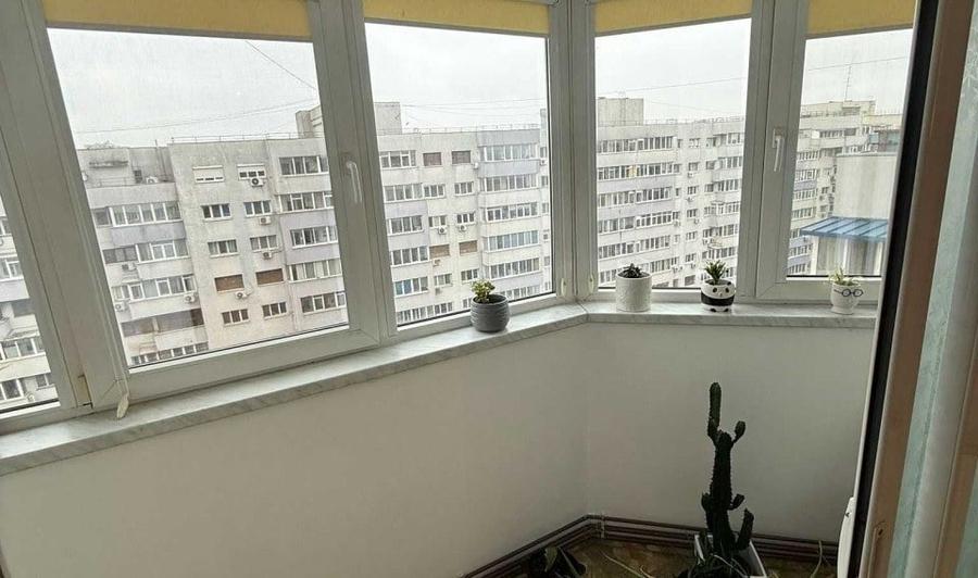 Apartament cu 3 camere în Victoriei