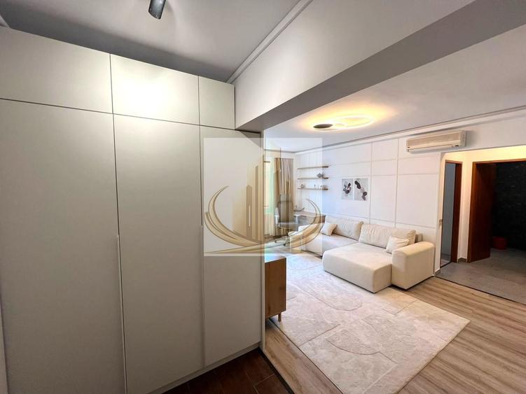 Apartament cu 2 camere semidecomandat, mobilat în Ultracentral