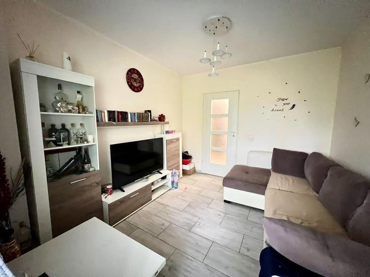 Apartament cu 3 camere în Berceni