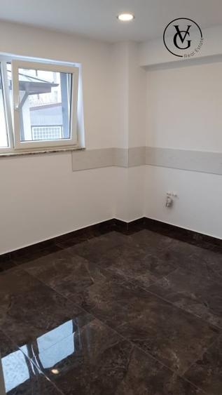 Duplex cu 11 camere cu Canalizare în Floreasca