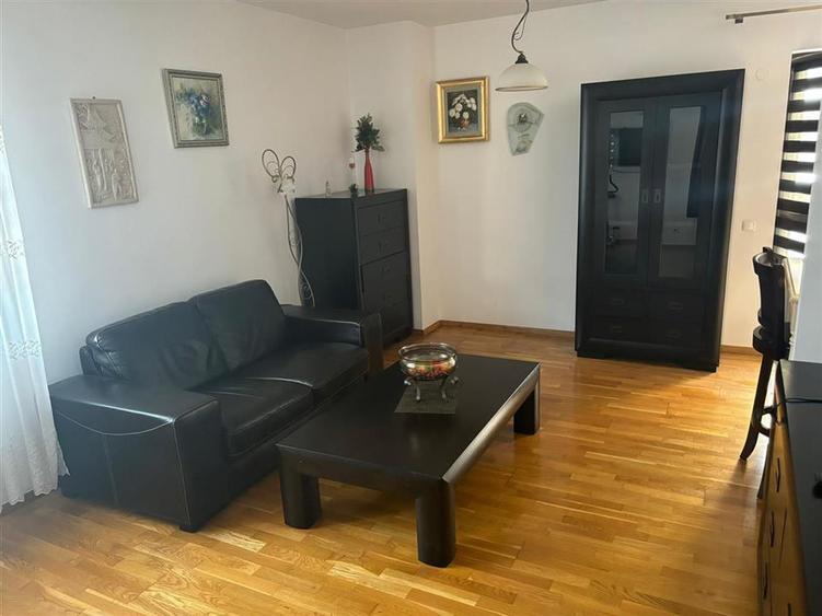 Apartament cu 2 Camere Decomandat in Privilegio - 1