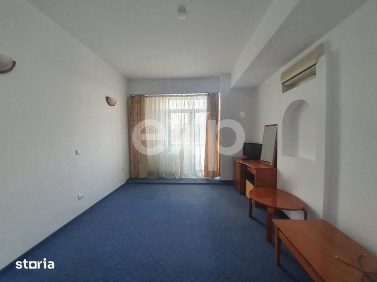 Spațiu comercial, de 20 mp, în Central