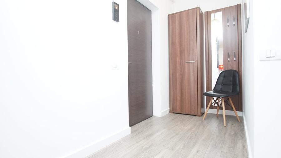 Apartament cu 2 camere semidecomandat, mobilat în Calea Victoriei