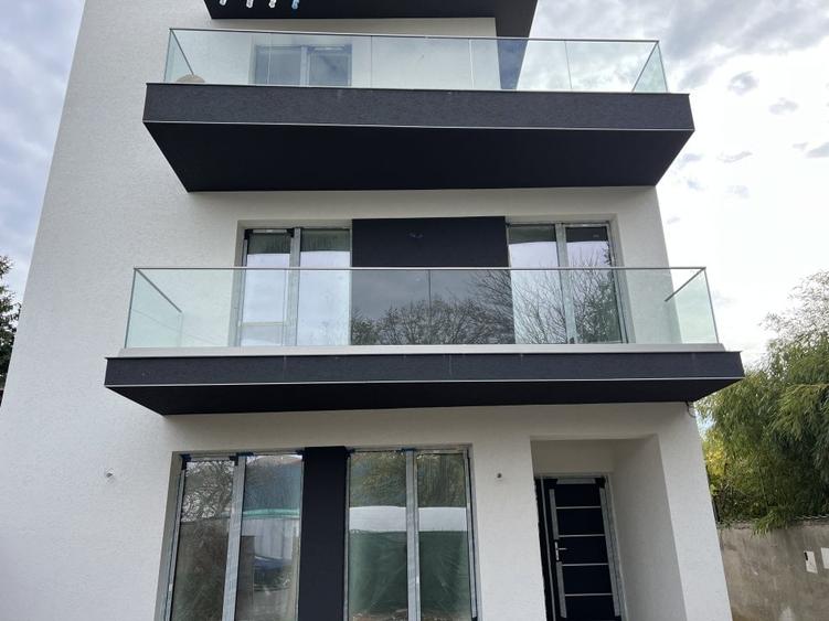 Duplex cu 5 camere cu Canalizare în Bucureștii Noi