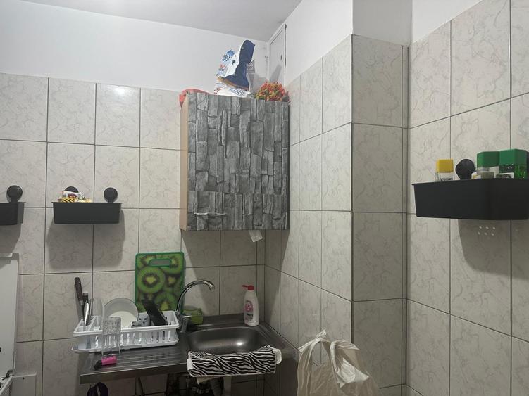 Dristor - garsonieră cu balcon, mobilată, AC, la 5 minute de gura de metrou - 13