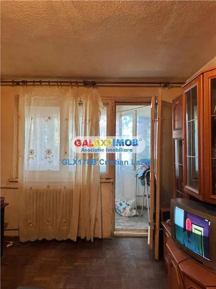 GIULESTI INTERSECTIE CONSTRUCTORILOR GIULESTI INTERSECTIE CONSTRUCTORILOR