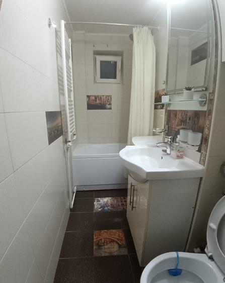 Apartament cu 3 Camere in George Enescu - 3