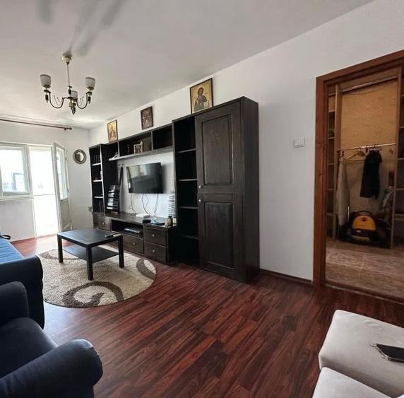 Apartament 3 camere - zona Dacia - 160.000 euro (Cod E8) - 1