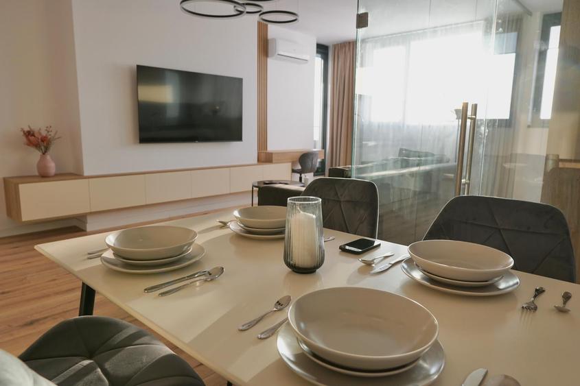 ISHO, Vedere panoramica, in vecinatatea Universitatii de Medicina - 14