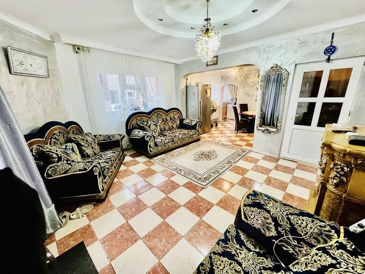 Casa de vanzare si de inchiriat - 4