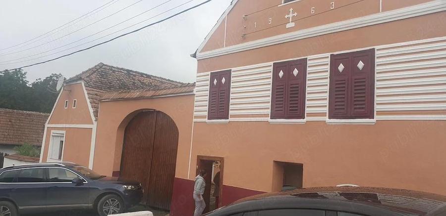 Casa traditionala cu pivnita, anexe caramida 60mp si curte spatioasa - 1