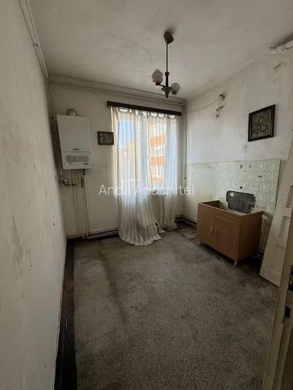 Apartament cu 3 camere decomandat în Triaj Apartament cu 3 camere decomandat în Triaj