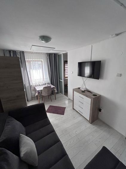 Inchiriez garsoniera - 8