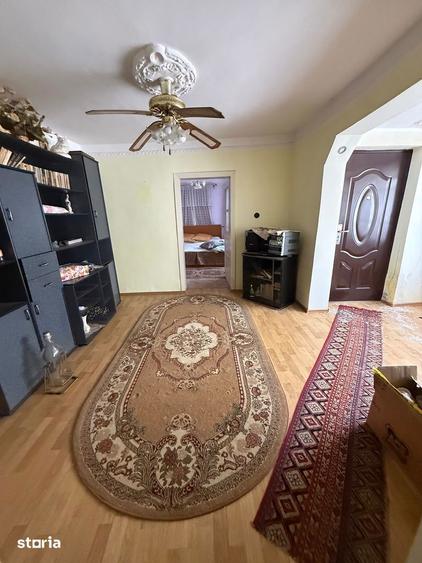 De vanzare casa Chercea - 3
