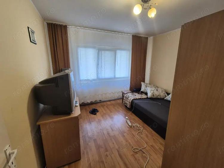 Vand apartament 3 camere Micro 4 - 11