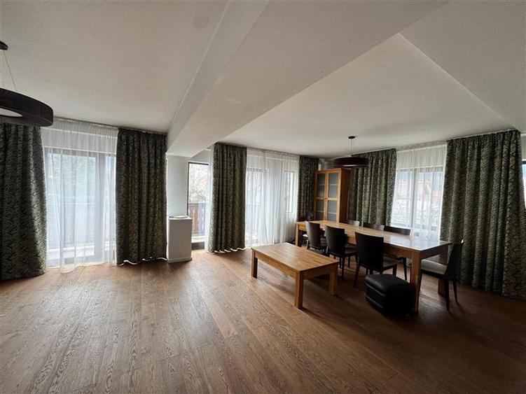 Doua case de vanzare, teren 800 mp, Zarnesti, Brasov - 2