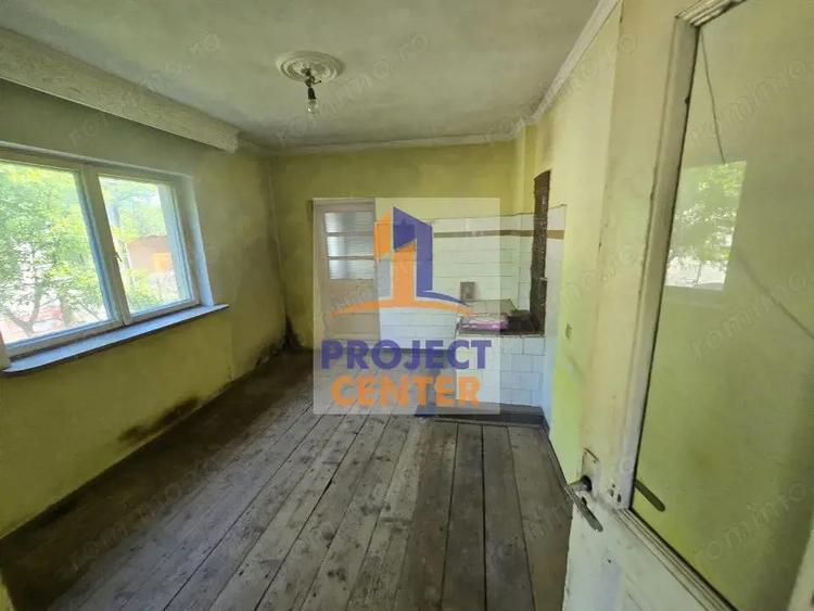Casa cu 4 camere, anexa si teren de 1416 mp in Leordeni - 11