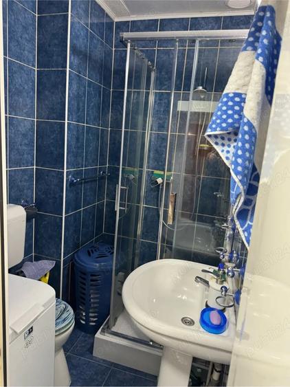 Apartament cu 3 camere decomandat în Răcădău
