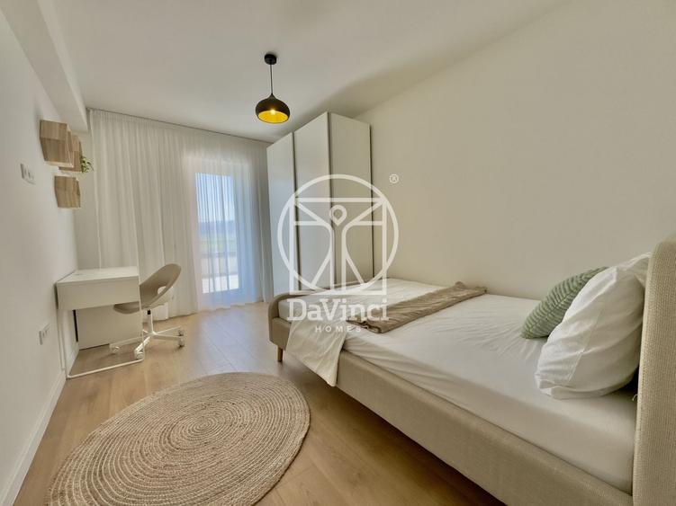 Apartament cu 5 camere semidecomandat în Exterior Vest