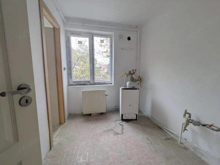 Orizont - MegaImage, Apartament 3 camere, decomandat, etaj 3 din 4 - 1