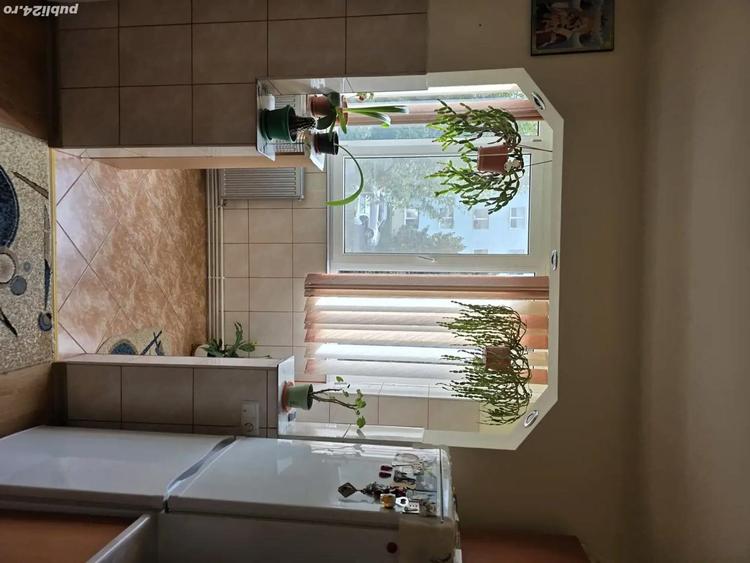 Vand apartament zona Tractoru - 2