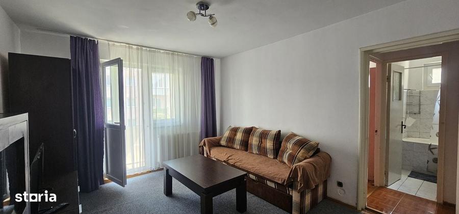 Inchiriez apartament 3 camere,situat pe B-dul Mihai Viteazu, et.3 - 9
