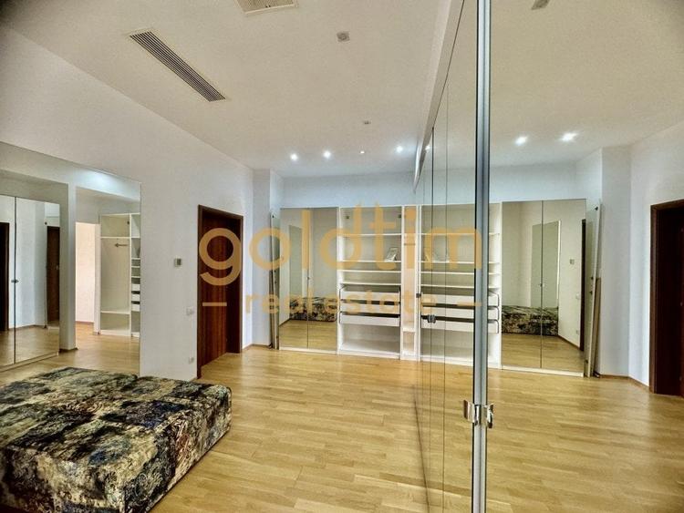 UNC/ PENTHOUSE/ TERASA 370 mp/SUPERB/ PRIVELISTE/INALTIME CAMERE3,5/2 PARCARI - 60