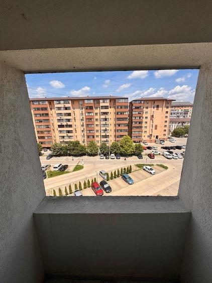 Garsoniera de inchiriat Militari Residence - 3