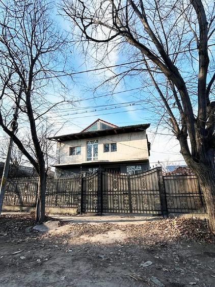 Casa de vanzare P+1+M(P+1-225mp+mansarda-110mp), 2014, Galati, str. Dochiei - 2