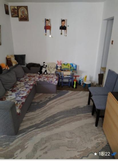 Pers fizica vand apartament 3 camere situat in Tatarasi, la etajul 2/4 - 8