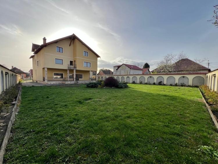 Oportunitate Majoră de Investiție - 709 mp Utili și  1564 mp Teren - 1