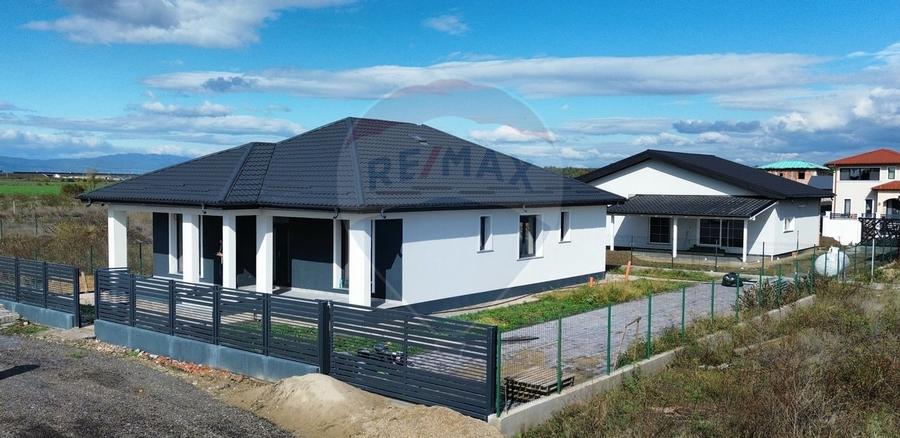 Casa cu 4 camere Greenfield Residence - 1