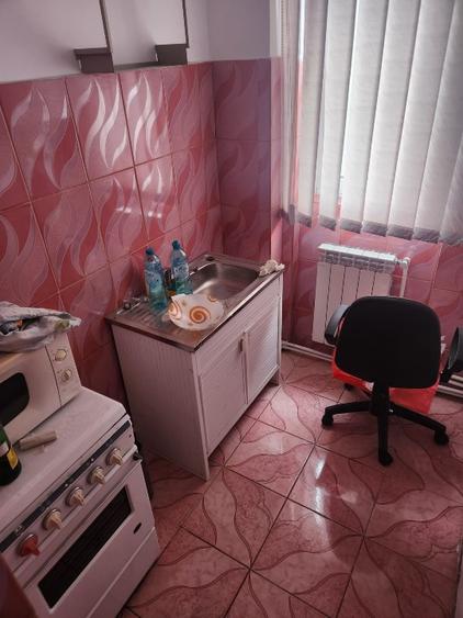 Vând apartament în Petroșani - 1