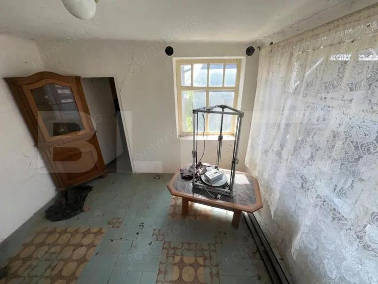 Casa de vanzare pe un teren 2500 mp, strada inchisa, utilitati, atelier + garaje - 7