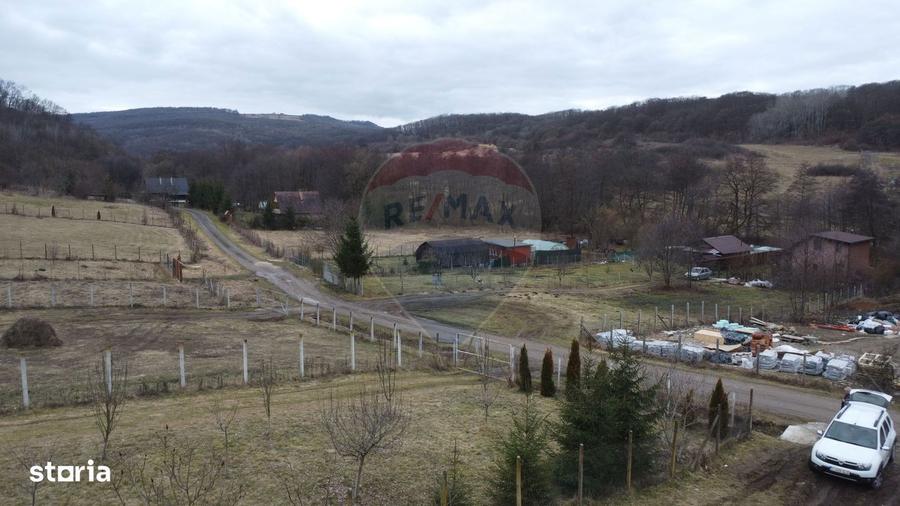 Teren 999 mp. Front 15,70 ml. Valea Garbaului - Floresti - 2