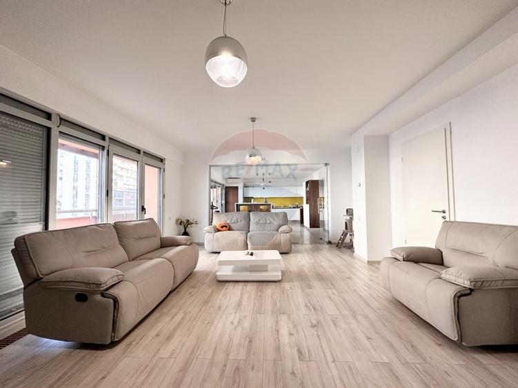 Apartament cu 4 camere de  vanzare în Quadra Residence - 5